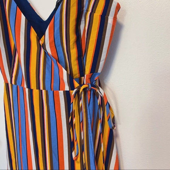 ❌ SOLD ELSEWHERE Strappy striped wrap dress - Picture 2 of 4